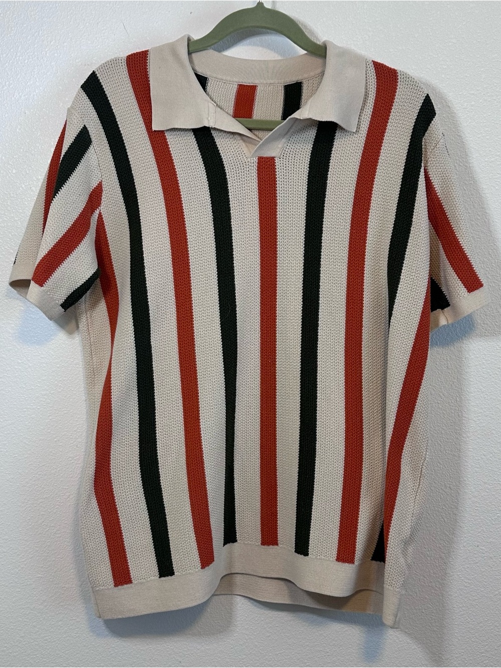 Men's Short-Sleeve Polo Sweater in Beige with Red & Black Stripes